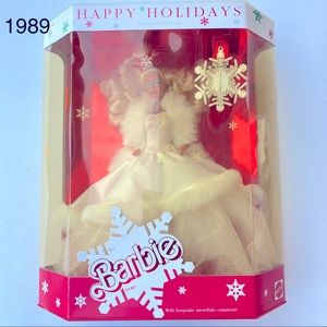 Unopened 1989 Holiday Barbie 🤍